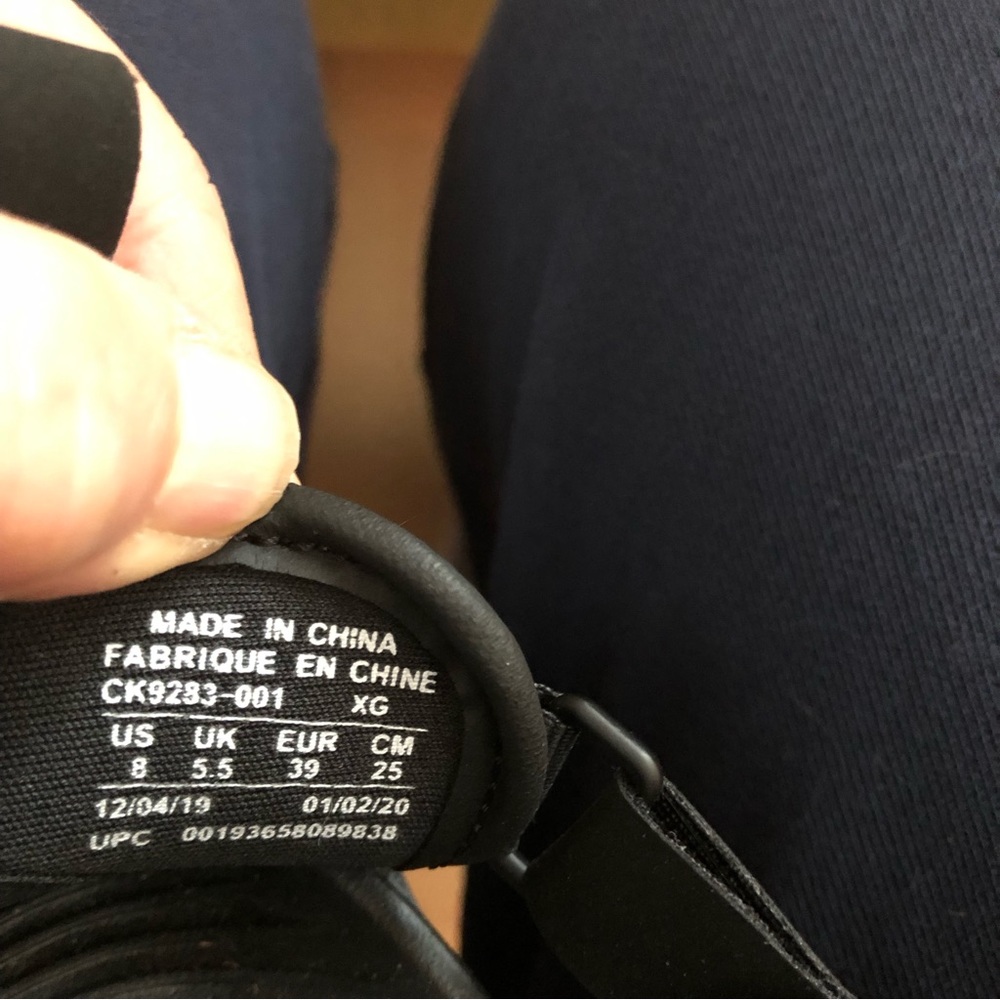 Women’s Nike Sandal - Picture 3 of 6